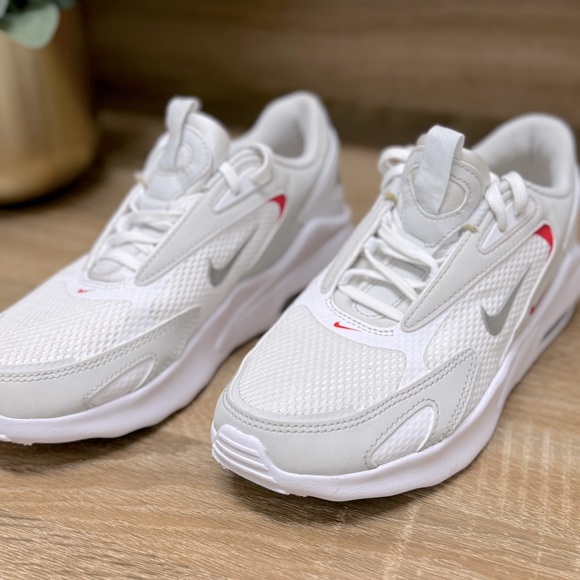 Nike Air Max Bolt White Metallic Platinum Size 6 - Picture 4 of 10